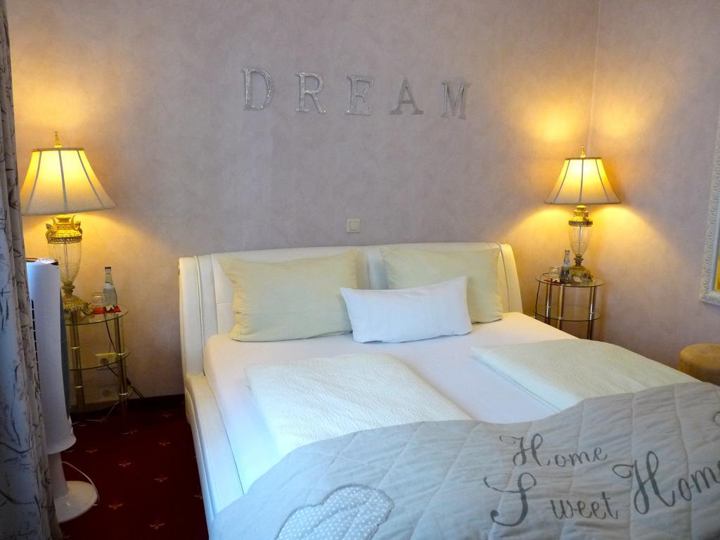 Hotel Geissler Stuttgart Room photo
