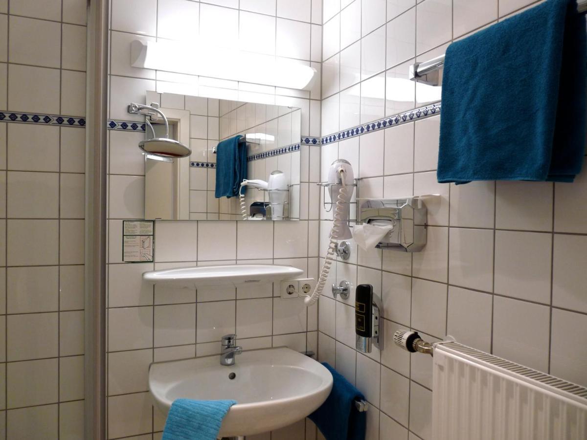 Hotel Geissler Stuttgart Room photo